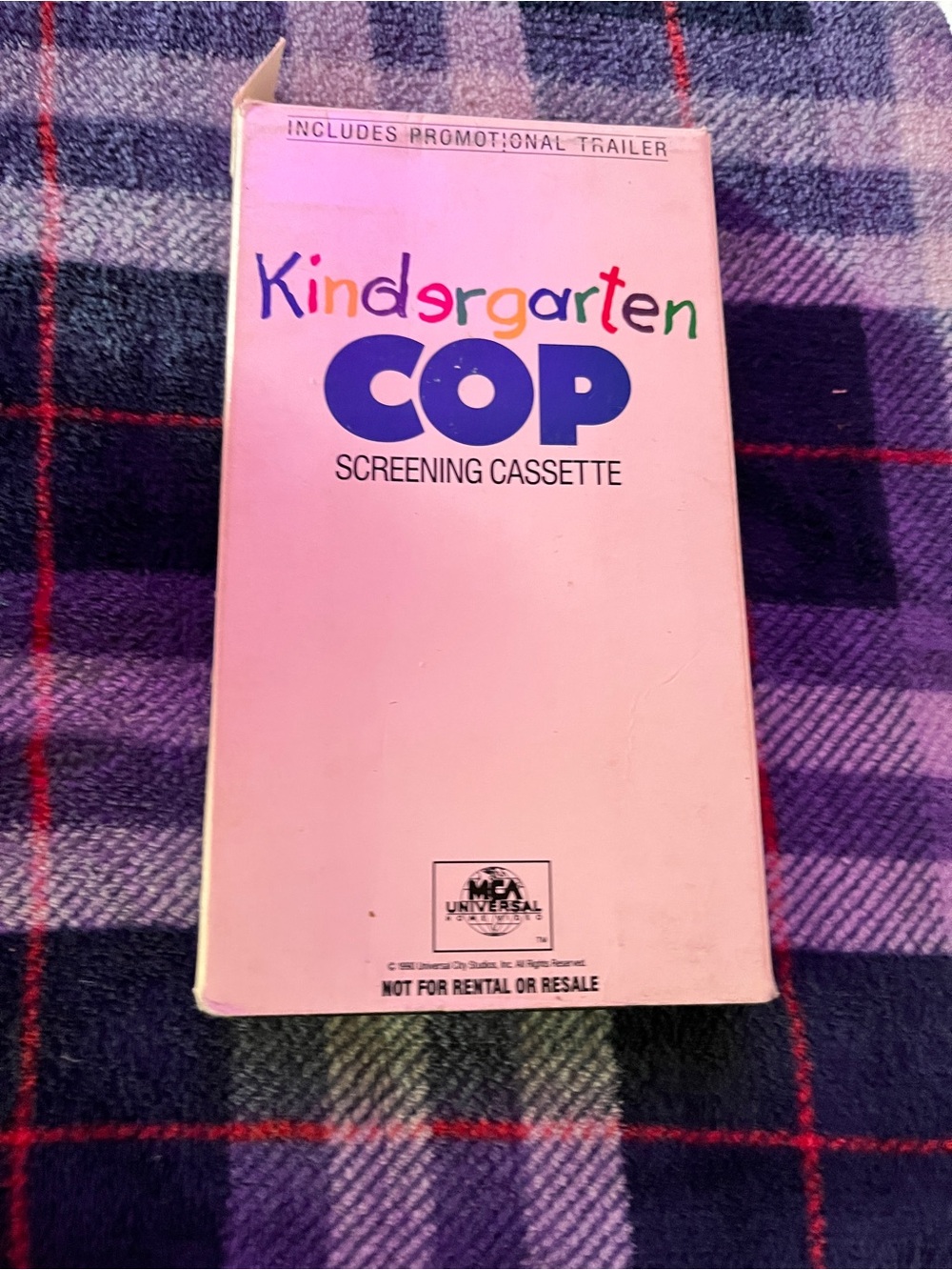 Kindergarten Cop Screening Cassette -  White Cover Rare